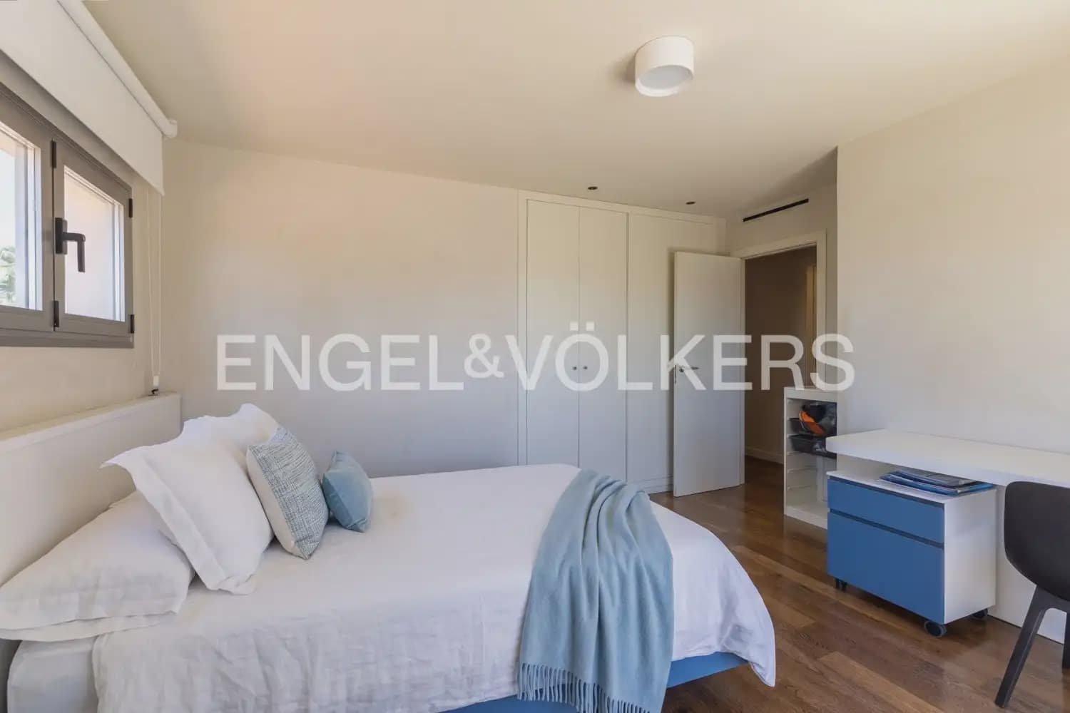 6 bedroom Villa for sale in Pucol with pool garage - € 1,990,000 (Ref: 10130554)