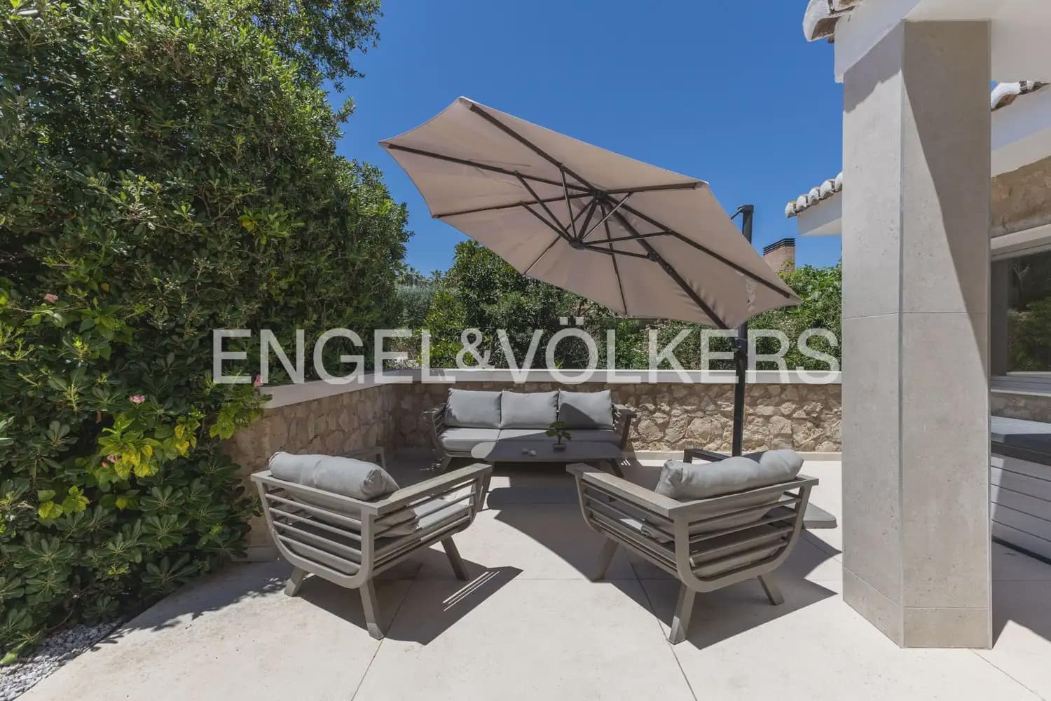 6 bedroom Villa for sale in Pucol with pool garage - € 1,990,000 (Ref: 10130554)