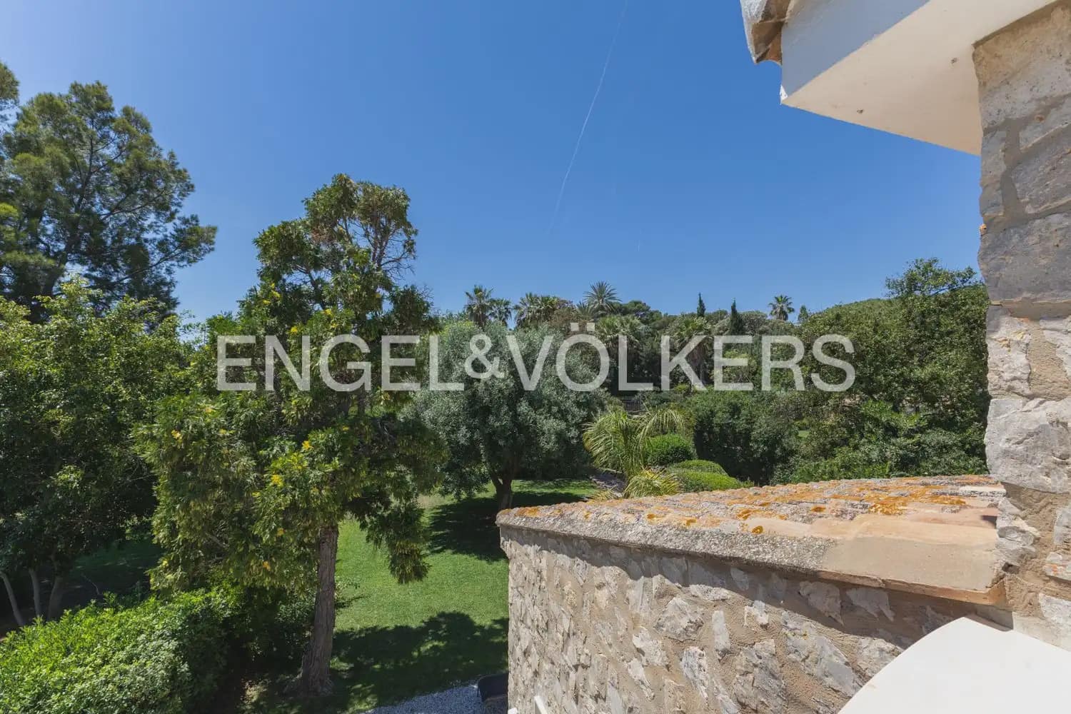 6 bedroom Villa for sale in Pucol with pool garage - € 1,990,000 (Ref: 10130554)