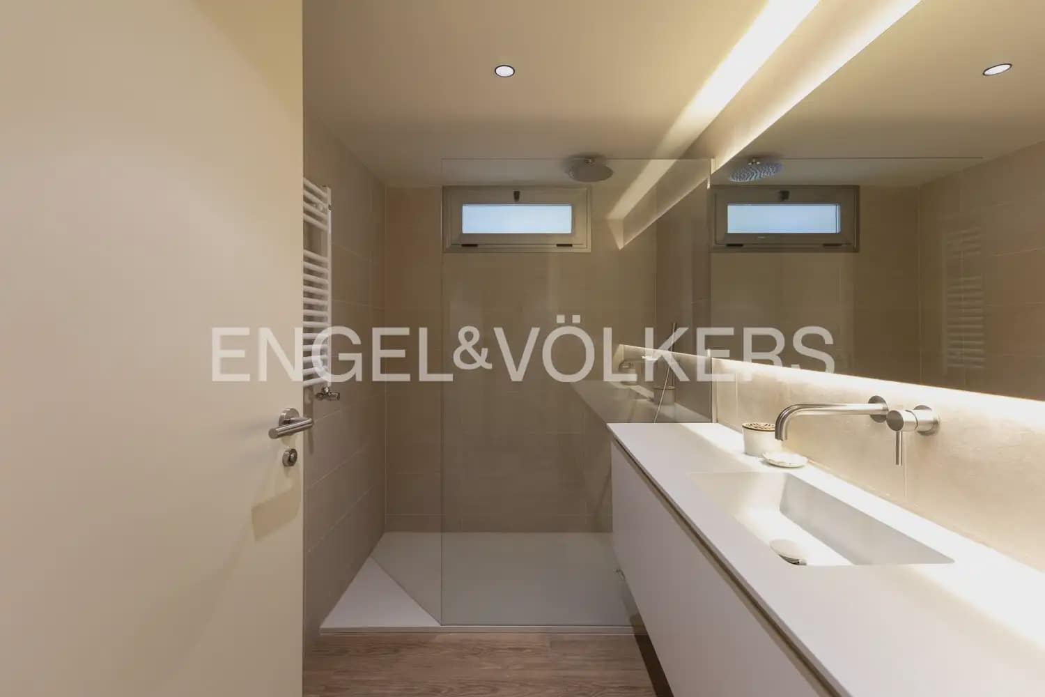 6 bedroom Villa for sale in Pucol with pool garage - € 1,990,000 (Ref: 10130554)