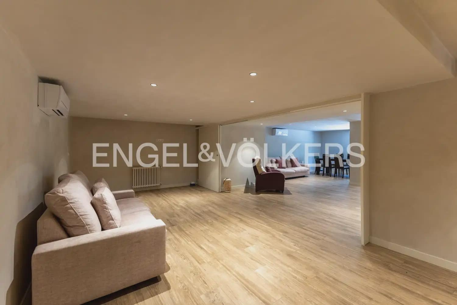6 bedroom Villa for sale in Pucol with pool garage - € 1,990,000 (Ref: 10130554)