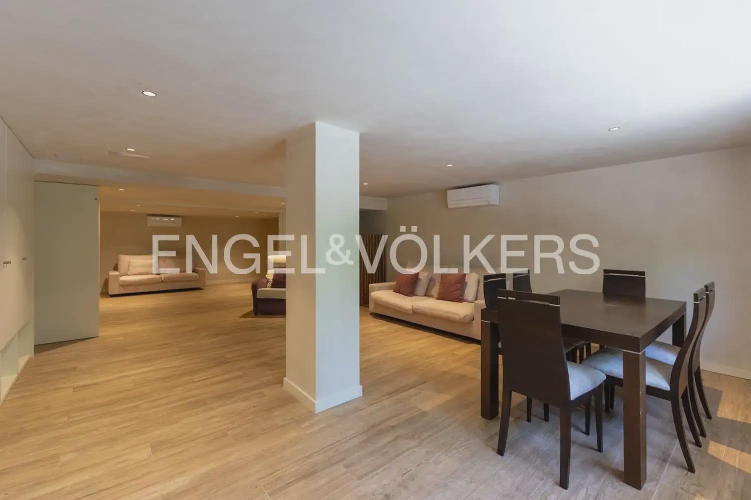 6 bedroom Villa for sale in Pucol with pool garage - € 1,990,000 (Ref: 10130554)