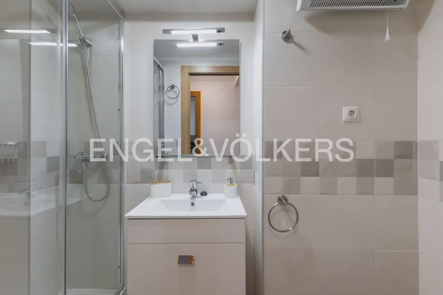 2 makuuhuone Asunto vuokrattavana paikassa Valencia kaupunki - 1 400 € (Ref: 10130696)