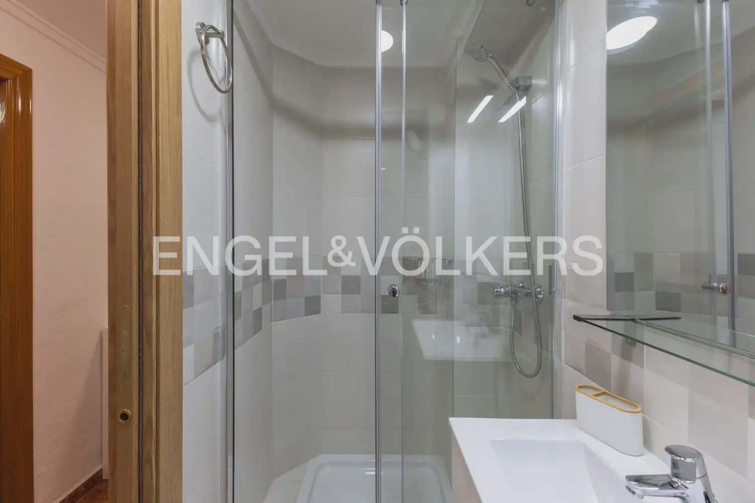2 makuuhuone Asunto vuokrattavana paikassa Valencia kaupunki - 1 400 € (Ref: 10130696)