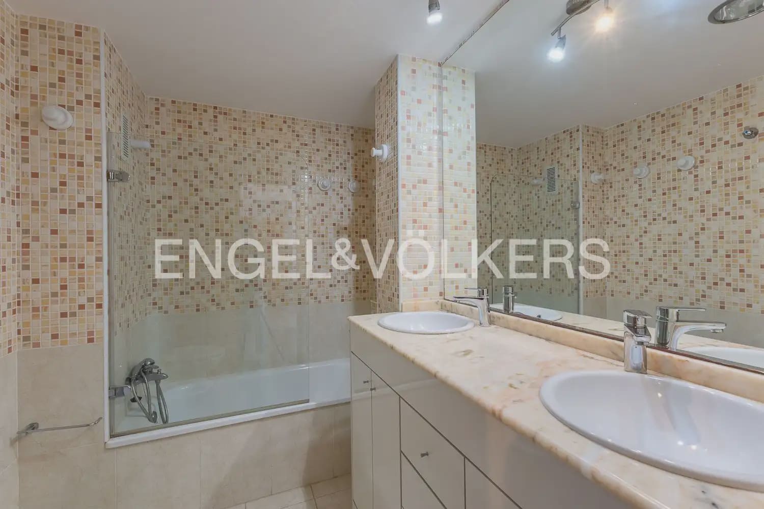 3 Zimmer Wohnung zu verkaufen in Xeraco mit Pool - 295.000 € (Ref: 10130697)