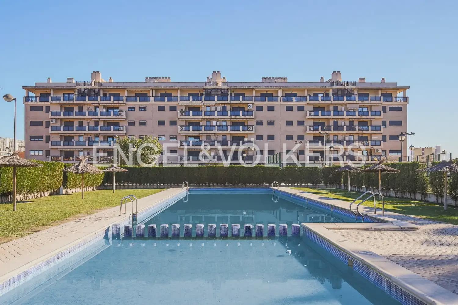 3 bedroom Terraced Villa for sale in Puig with pool garage - € 490,000 (Ref: 10130699)