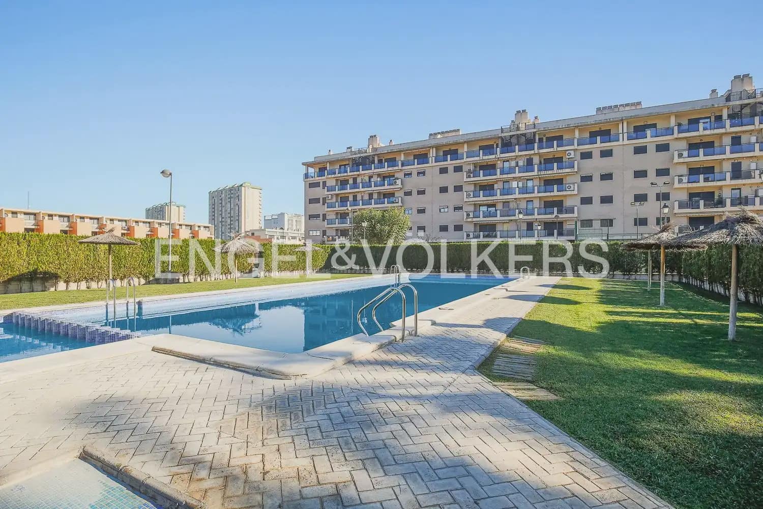 3 bedroom Terraced Villa for sale in Puig with pool garage - € 490,000 (Ref: 10130699)
