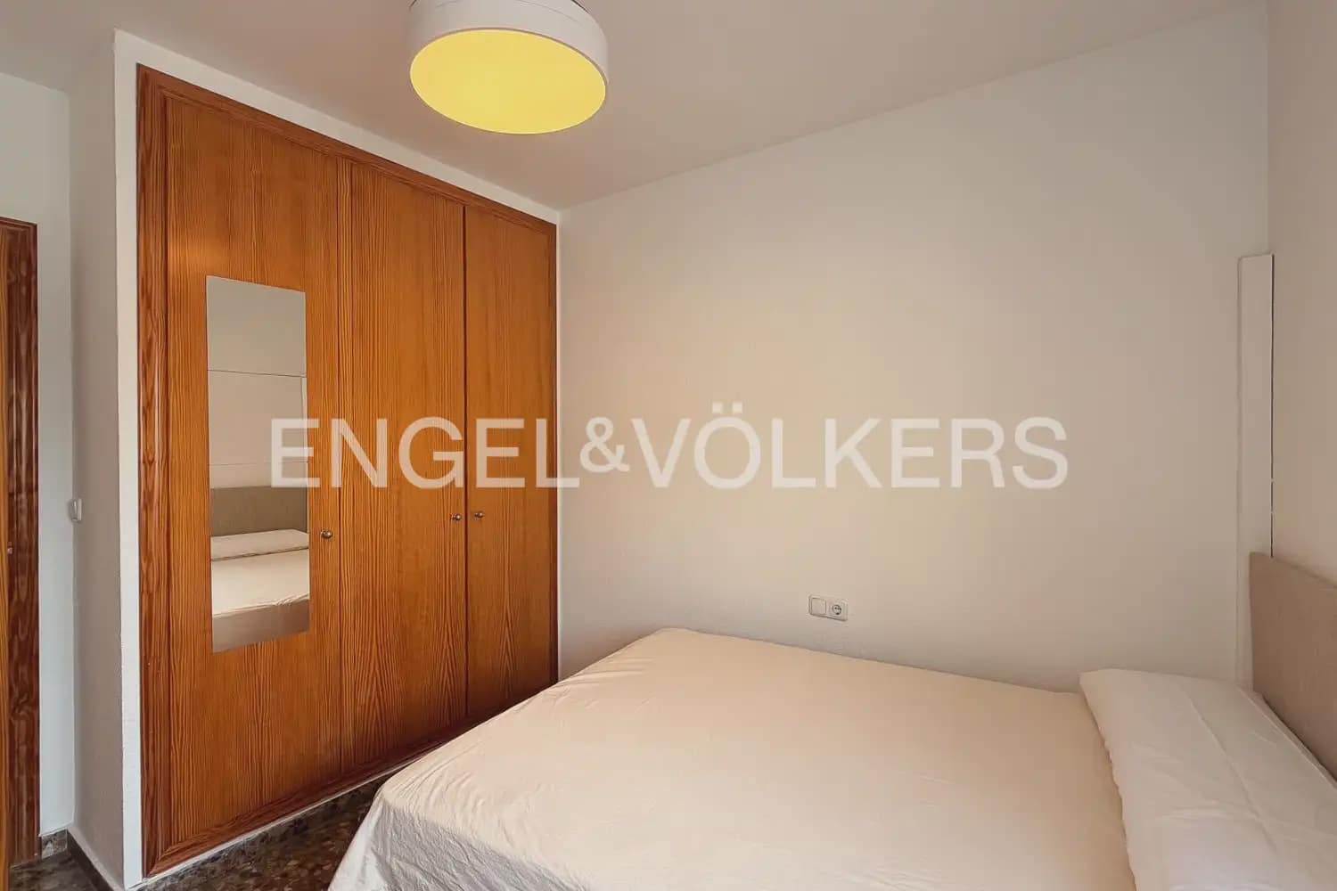 3 Zimmer Wohnung zu vermieten in Moncada - 1.500 € (Ref: 10133456)