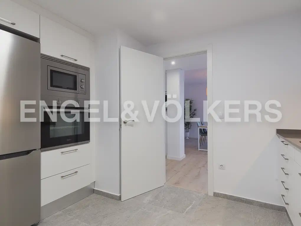 2 sovrum Lägenhet att hyra i Valencia stad - 1 800 € (Ref: 10133604)
