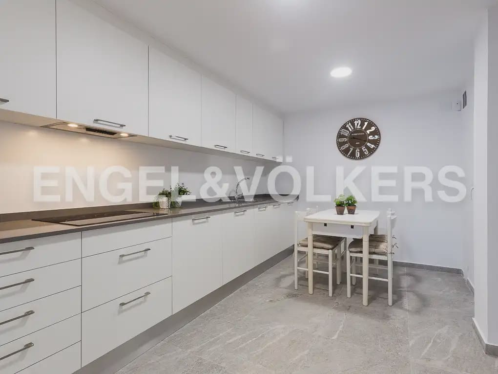 2 sovrum Lägenhet att hyra i Valencia stad - 1 800 € (Ref: 10133604)