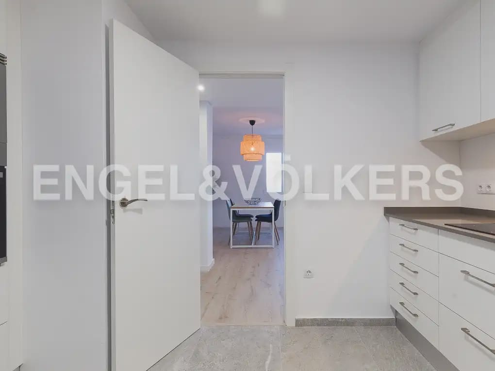 2 sovrum Lägenhet att hyra i Valencia stad - 1 800 € (Ref: 10133604)
