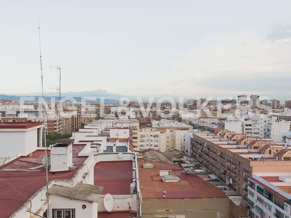 2 sovrum Lägenhet att hyra i Valencia stad - 1 800 € (Ref: 10133604)