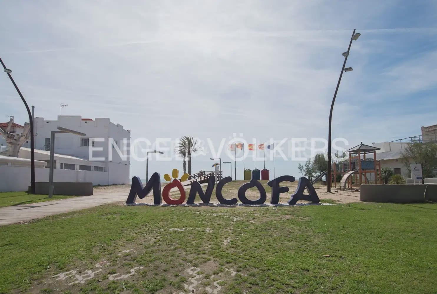 3 camera da letto Villetta a Schiera in vendita in Moncofa con piscina garage - 360.000 € (Rif: 10133607)