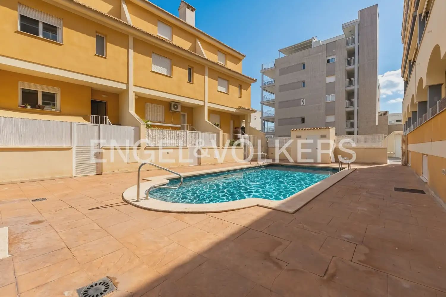 3 camera da letto Villetta a Schiera in vendita in Moncofa con piscina garage - 360.000 € (Rif: 10133607)