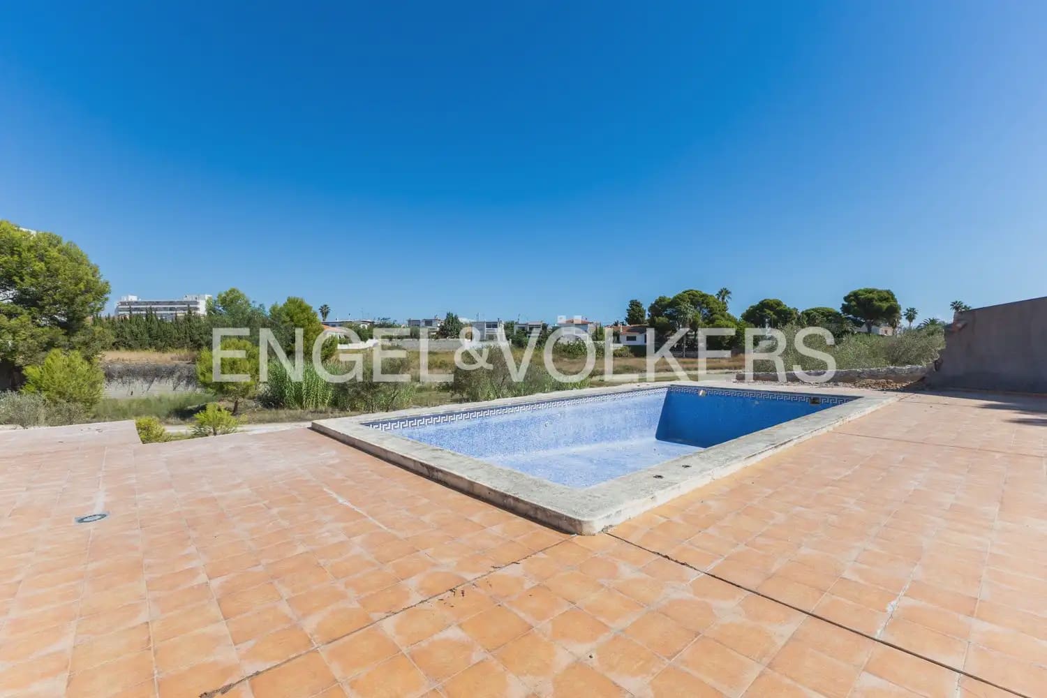 2 bedroom Penthouse for sale in Vinaros with garage - € 242,000 (Ref: 10133611)