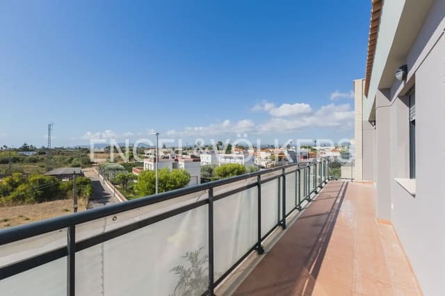 2 bedroom Penthouse for sale in Vinaròs with garage - € 242,000 (Ref: 10133611)