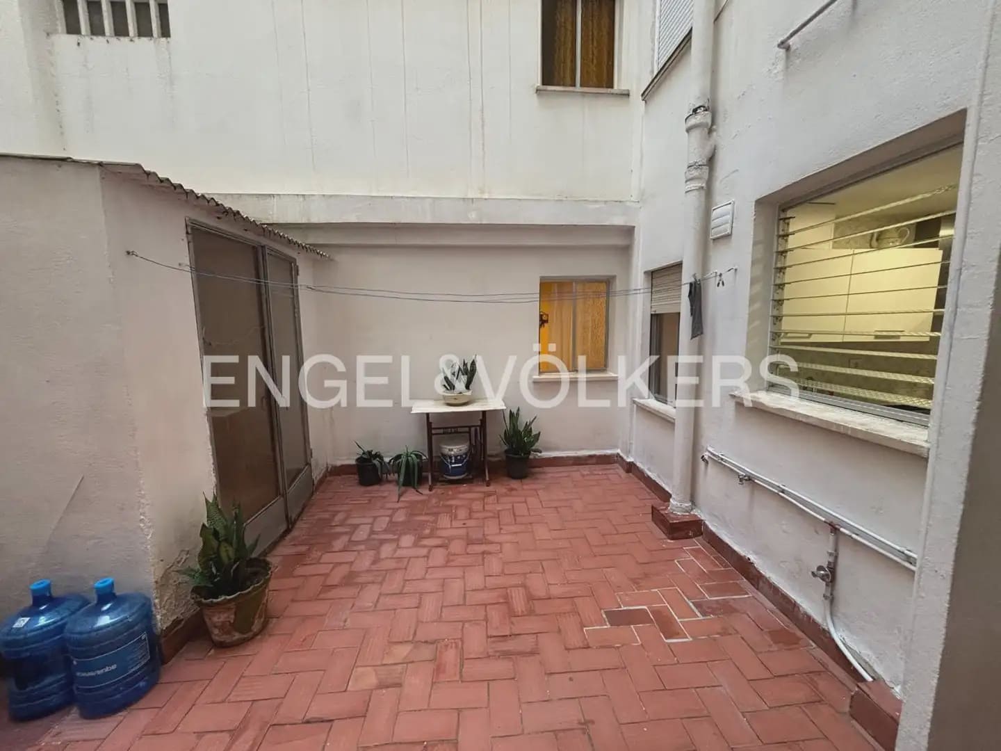 4 slaapkamer Flat te huur in Valencia stad - € 1.400 (Ref: 10134966)