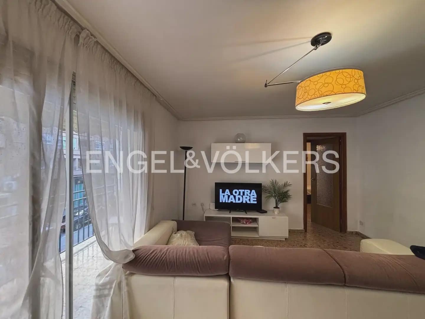 4 slaapkamer Flat te huur in Valencia stad - € 1.400 (Ref: 10134966)