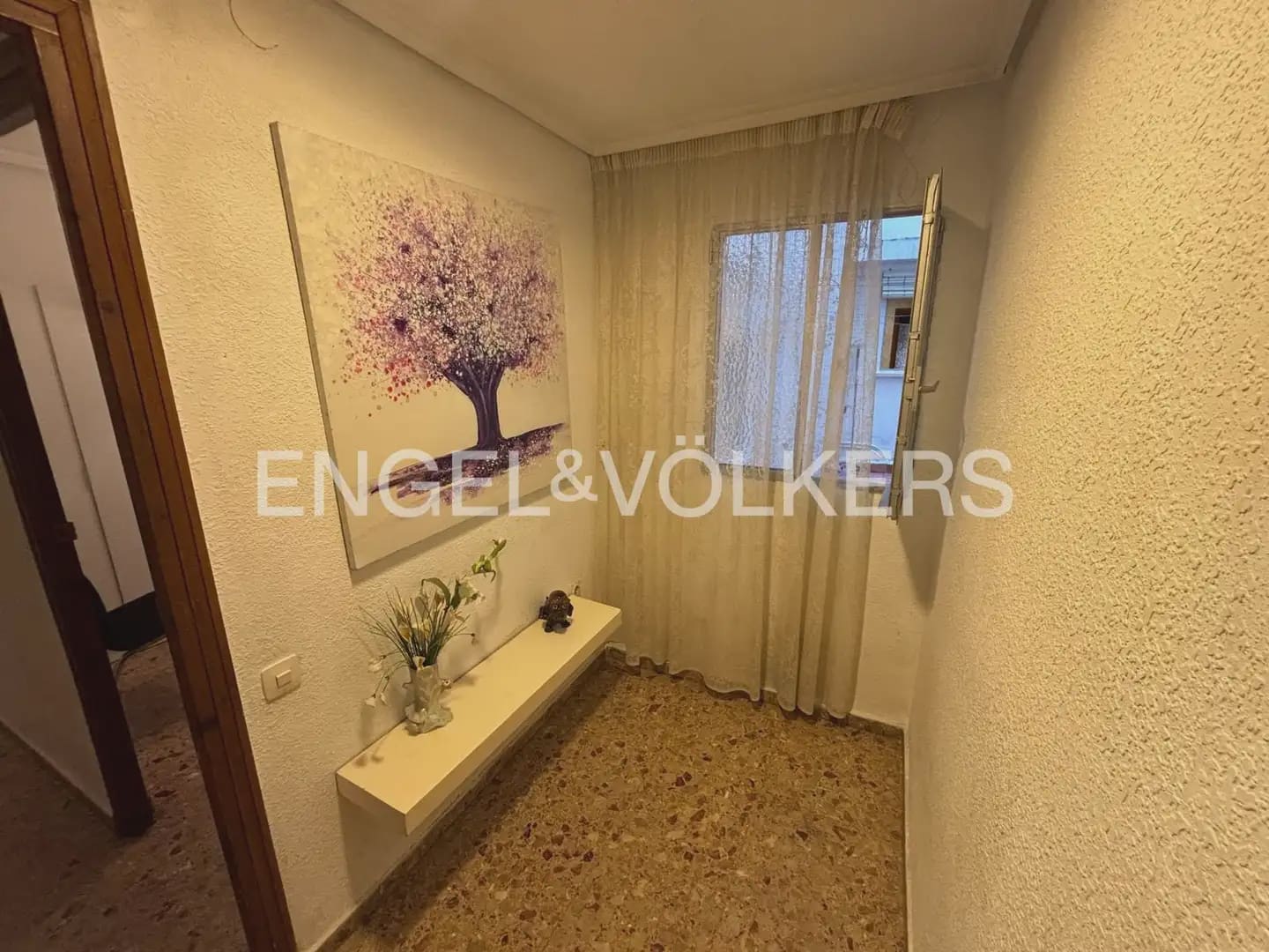 4 slaapkamer Flat te huur in Valencia stad - € 1.400 (Ref: 10134966)