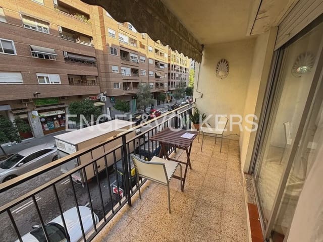 4 sovrum Lägenhet att hyra i Marxalenes, Valencia stad - 1 400 € (Ref: 10134966)