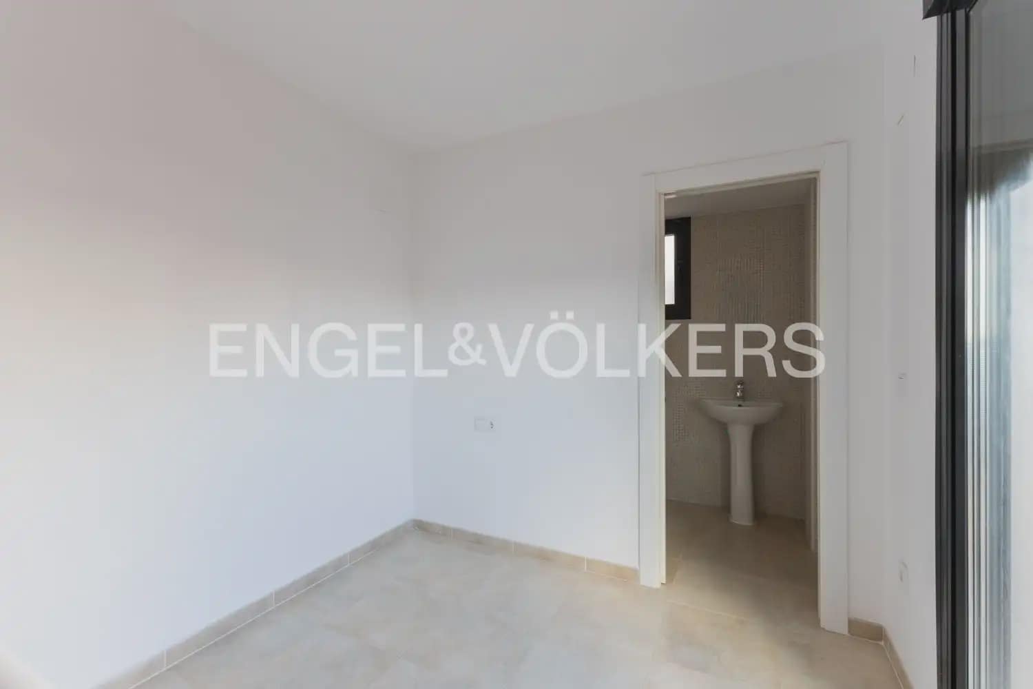 3 bedroom Penthouse for sale in Vinaros with pool garage - € 215,000 (Ref: 10134968)