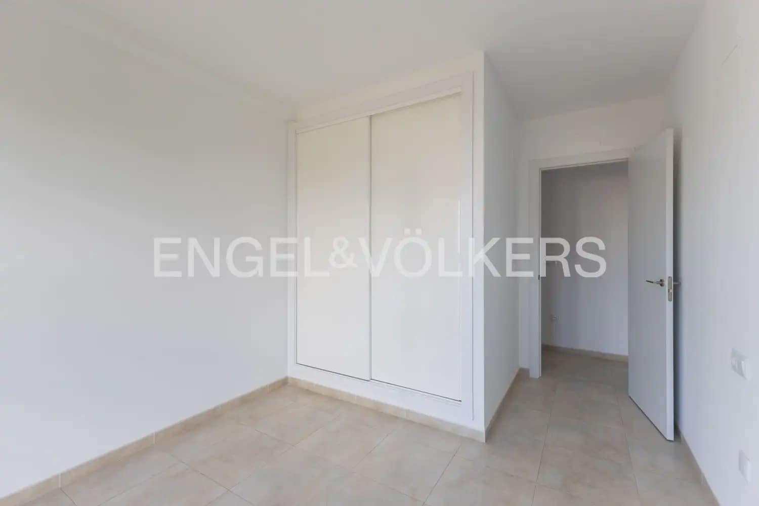 3 bedroom Penthouse for sale in Vinaros with pool garage - € 215,000 (Ref: 10134968)