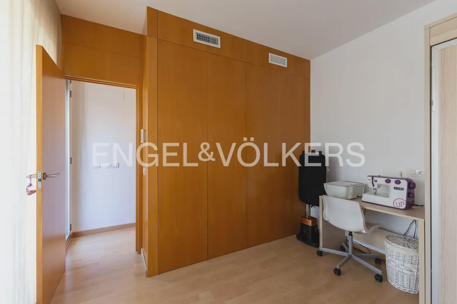 3 soveværelse Villa til salg i Chiva med swimmingpool garage - € 370.000 (Ref: 10134969)