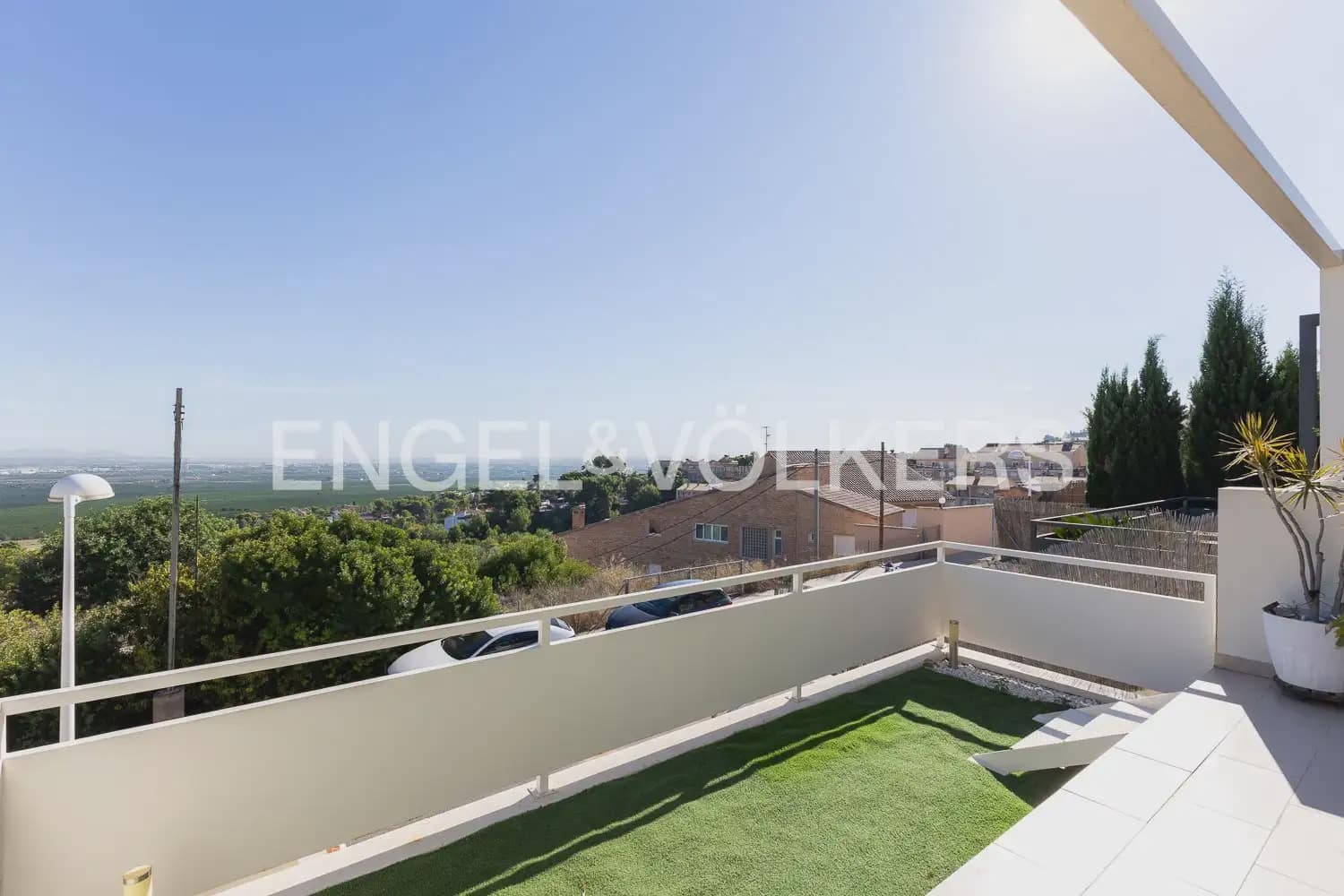 3 soveværelse Villa til salg i Chiva med swimmingpool garage - € 370.000 (Ref: 10134969)