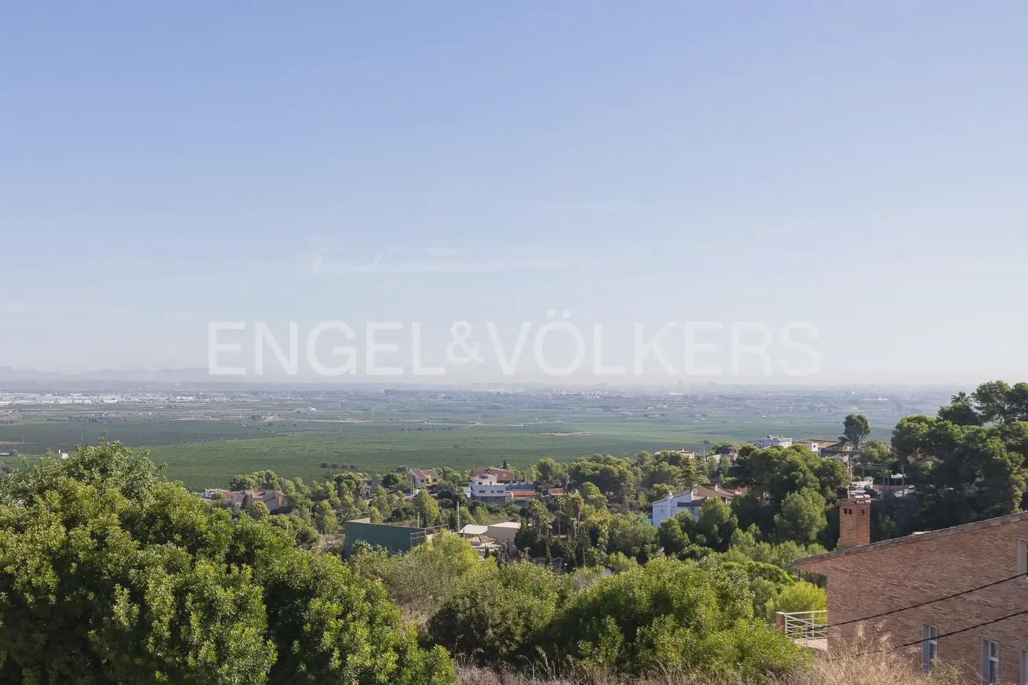 3 soveværelse Villa til salg i Chiva med swimmingpool garage - € 370.000 (Ref: 10134969)