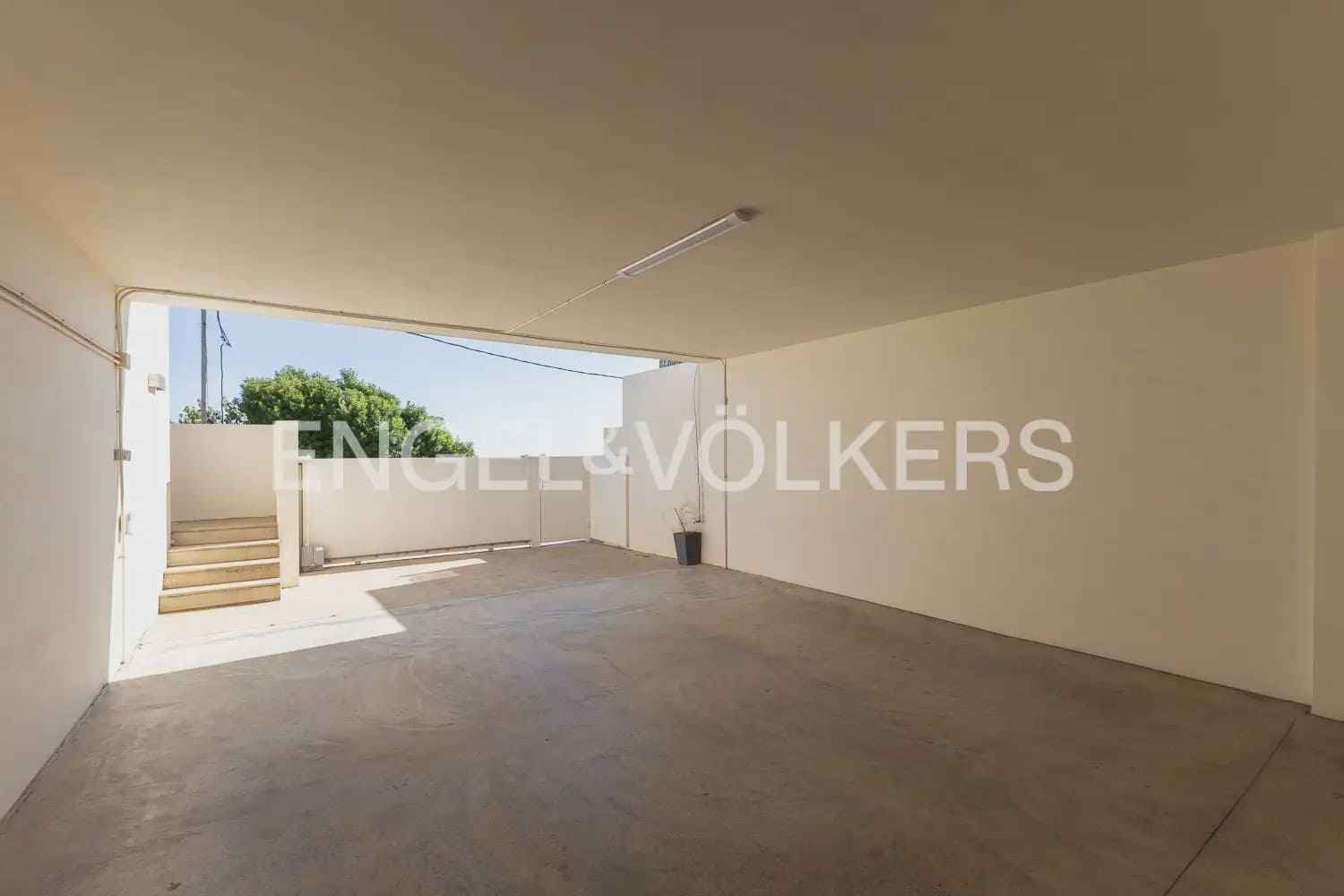 3 soveværelse Villa til salg i Chiva med swimmingpool garage - € 370.000 (Ref: 10134969)