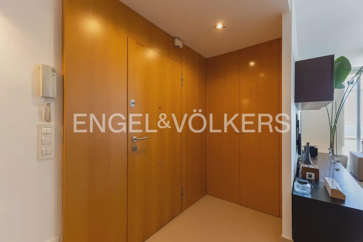 3 soveværelse Villa til salg i Chiva med swimmingpool garage - € 370.000 (Ref: 10134969)