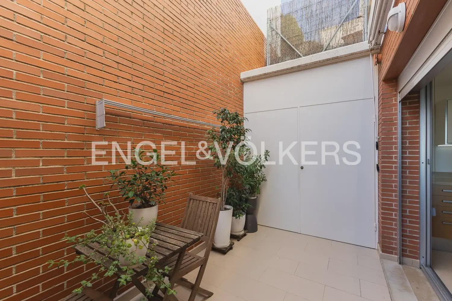 3 soveværelse Villa til salg i Chiva med swimmingpool garage - € 370.000 (Ref: 10134969)
