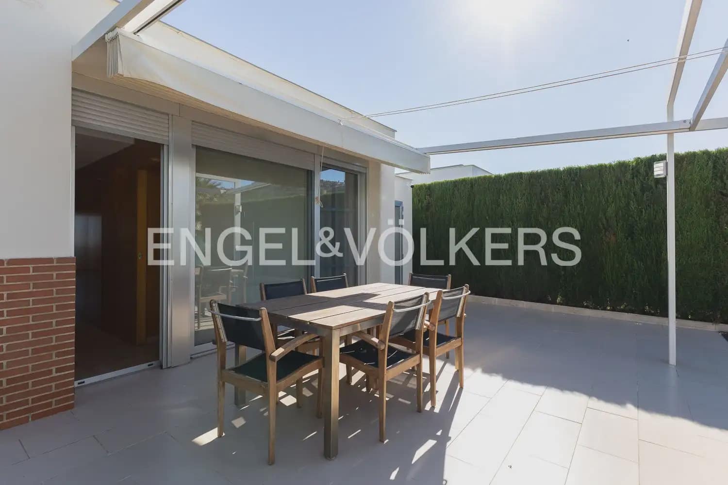 3 soveværelse Villa til salg i Chiva med swimmingpool garage - € 370.000 (Ref: 10134969)