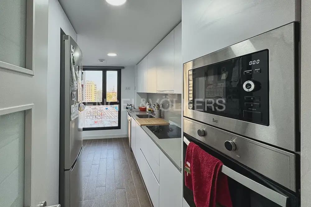 3 camera da letto Appartamento da affittare in Valencia citta con piscina garage - 1.900 € (Rif: 10135179)