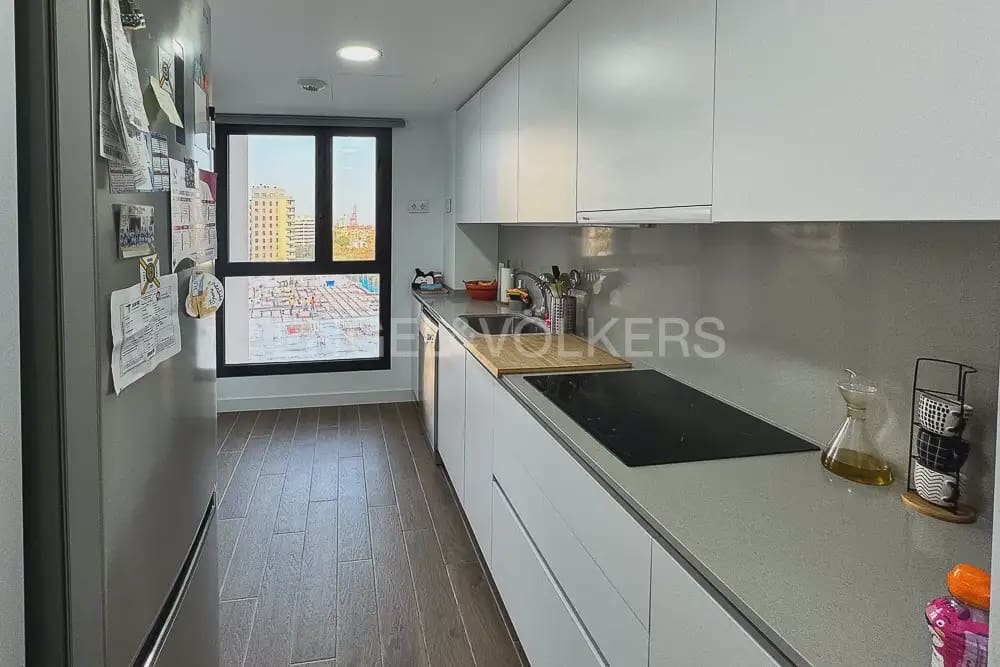 3 camera da letto Appartamento da affittare in Valencia citta con piscina garage - 1.900 € (Rif: 10135179)