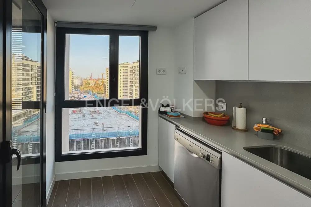 3 camera da letto Appartamento da affittare in Valencia citta con piscina garage - 1.900 € (Rif: 10135179)