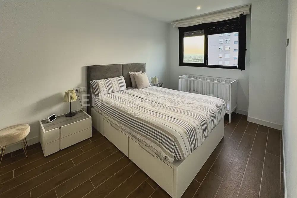 3 camera da letto Appartamento da affittare in Valencia citta con piscina garage - 1.900 € (Rif: 10135179)