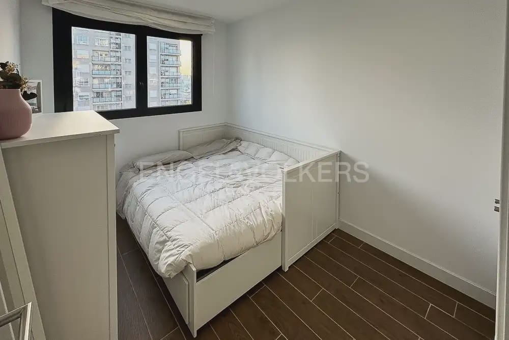 3 camera da letto Appartamento da affittare in Valencia citta con piscina garage - 1.900 € (Rif: 10135179)