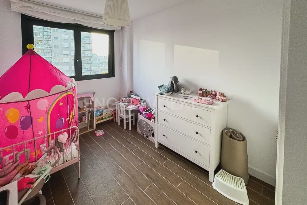 3 camera da letto Appartamento da affittare in Valencia citta con piscina garage - 1.900 € (Rif: 10135179)