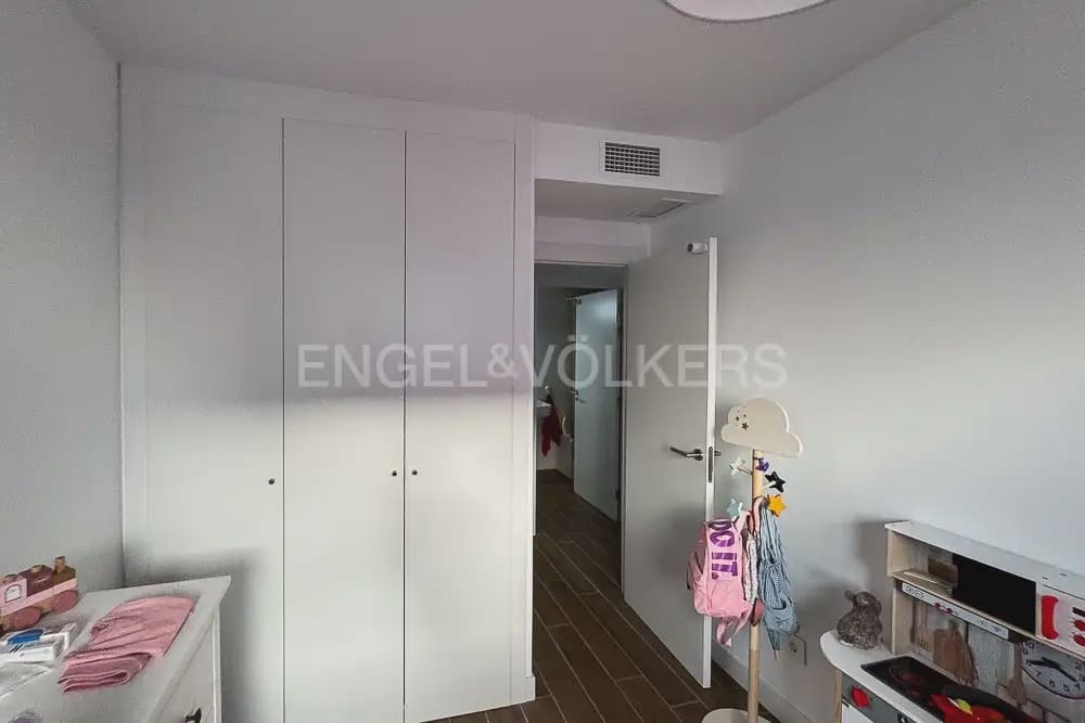 3 camera da letto Appartamento da affittare in Valencia citta con piscina garage - 1.900 € (Rif: 10135179)