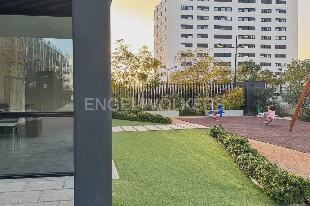 3 camera da letto Appartamento da affittare in Valencia citta con piscina garage - 1.900 € (Rif: 10135179)