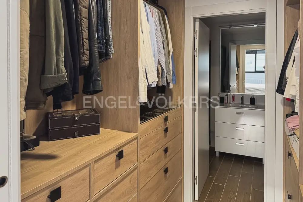 3 camera da letto Appartamento da affittare in Valencia citta con piscina garage - 1.900 € (Rif: 10135179)
