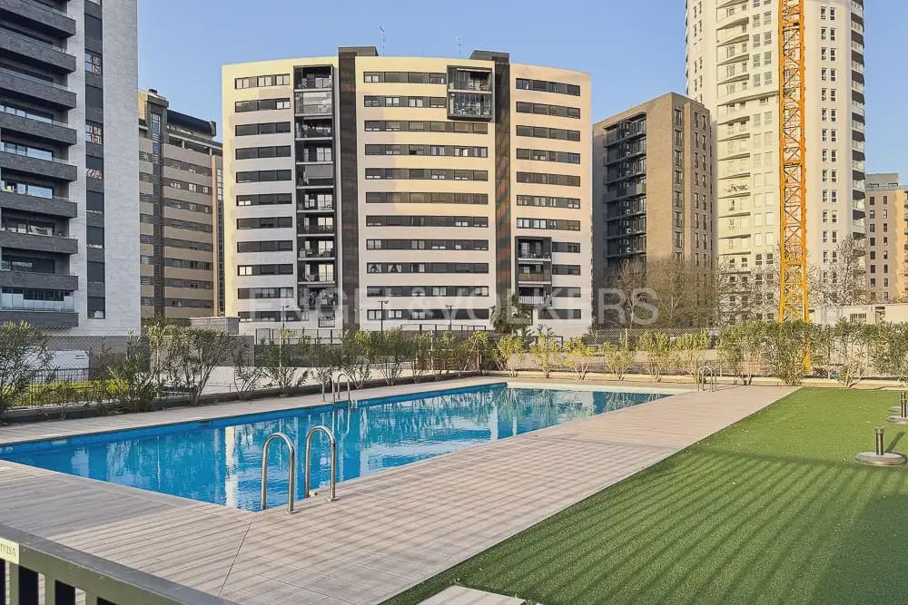 3 camera da letto Appartamento da affittare in Valencia citta con piscina garage - 1.900 € (Rif: 10135179)