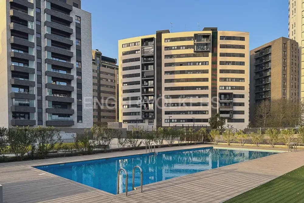 3 camera da letto Appartamento da affittare in Valencia citta con piscina garage - 1.900 € (Rif: 10135179)
