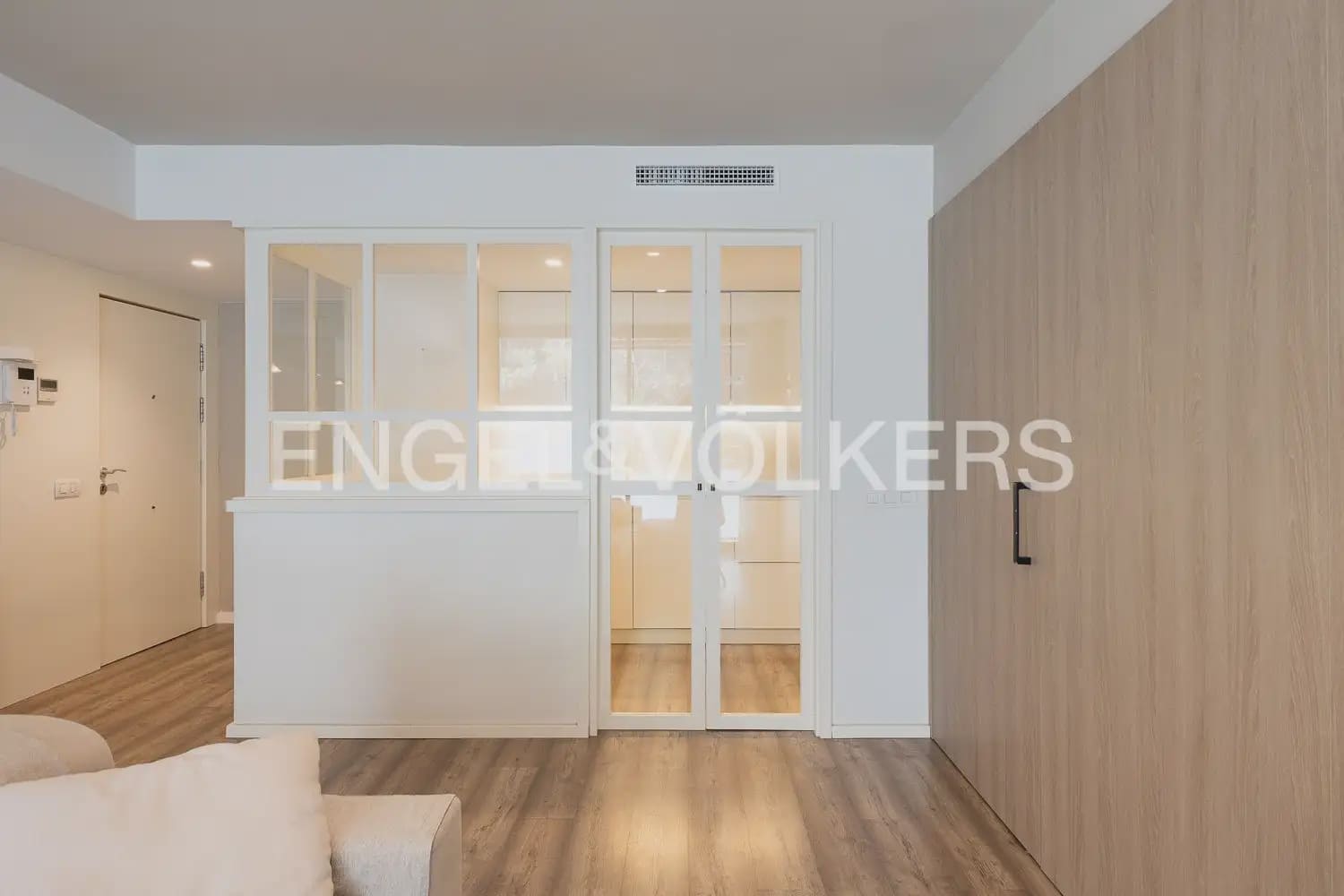 3 soveværelse Lejlighed til leje i Valencia by med swimmingpool garage - € 2.800 (Ref: 10135180)