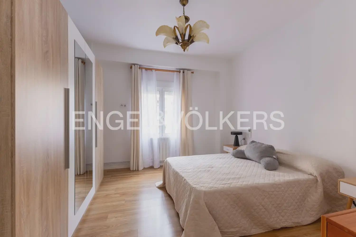 2 soveværelse Lejlighed til leje i Valencia by - € 1.200 (Ref: 10135182)