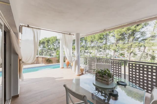 4 bedroom Villa for rent in Chiva with pool garage - € 2,100 (Ref: 10135251)
