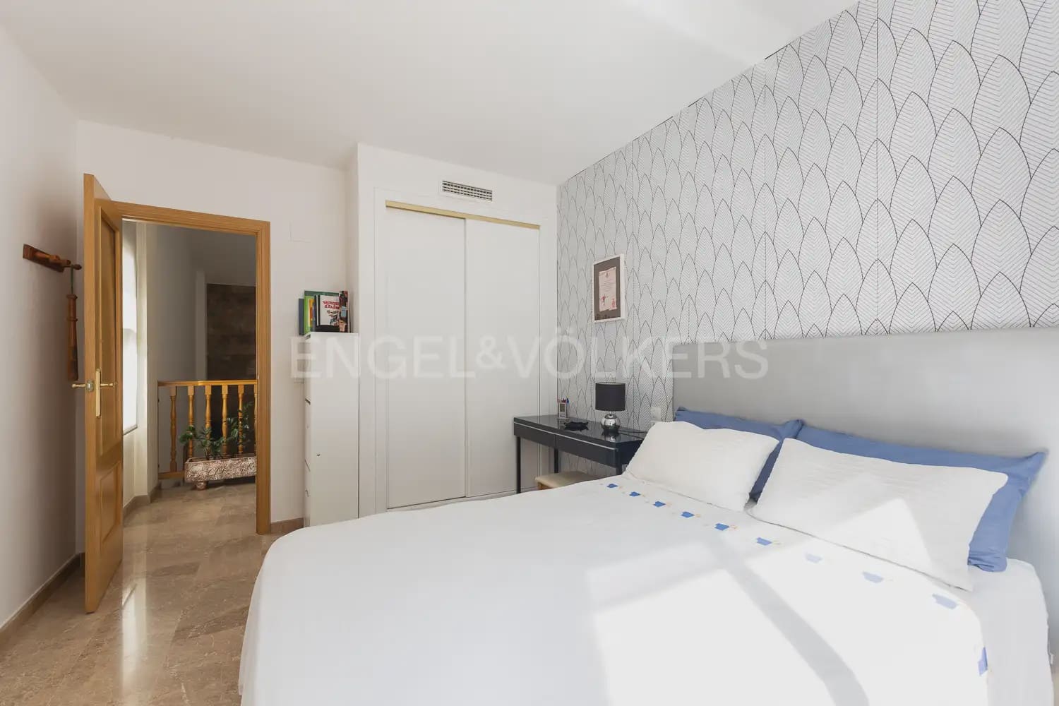 4 bedroom Villa for rent in Chiva with pool garage - € 2,100 (Ref: 10135251)