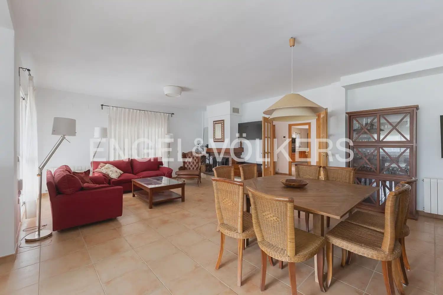 5 camera da letto Villa da affittare in Petres con piscina garage - 2.700 € (Rif: 10135252)