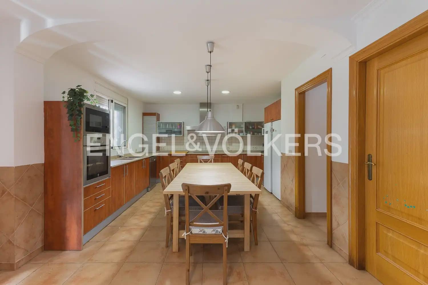 5 camera da letto Villa da affittare in Petres con piscina garage - 2.700 € (Rif: 10135252)